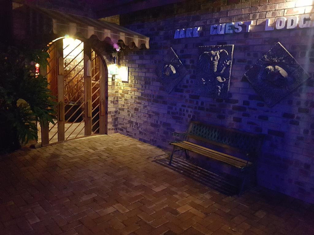 Aark Guest Lodge Vanderbijlpark ภายนอก รูปภาพ