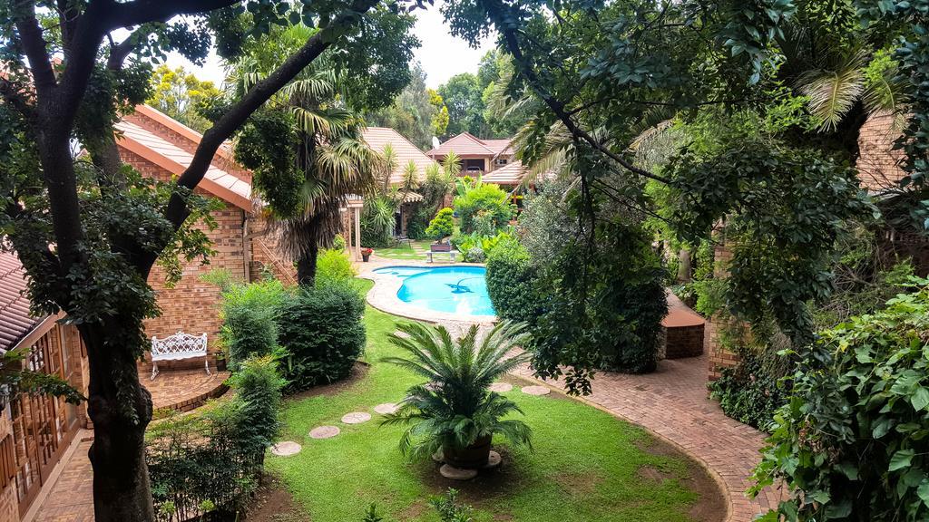 Aark Guest Lodge Vanderbijlpark ภายนอก รูปภาพ