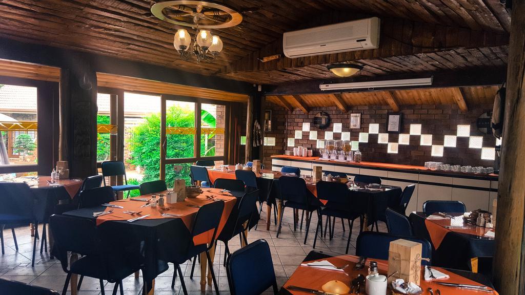 Aark Guest Lodge Vanderbijlpark ภายนอก รูปภาพ