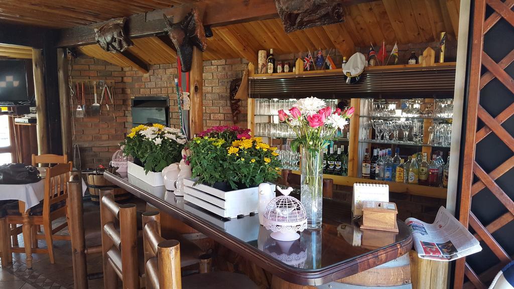 Aark Guest Lodge Vanderbijlpark ภายนอก รูปภาพ